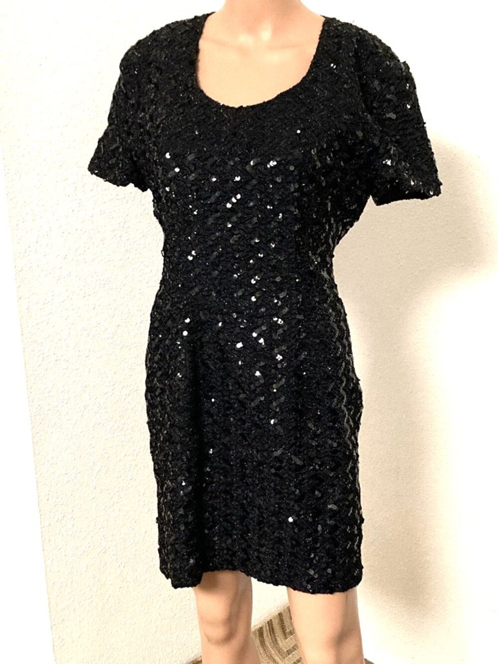 Vintage Caron Petite Black Sequin Lace Sheath Dress USA Scoop Neck